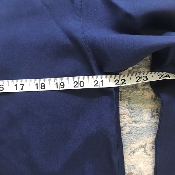 Vintage Women's Tunic Top 100% Silk | V-Neck | Long Sleeves Size: Medium - Picture 9 of 10